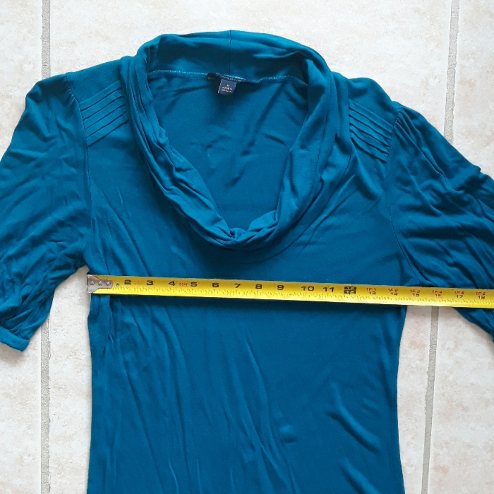 Banana Republic top - Picture 6 of 8